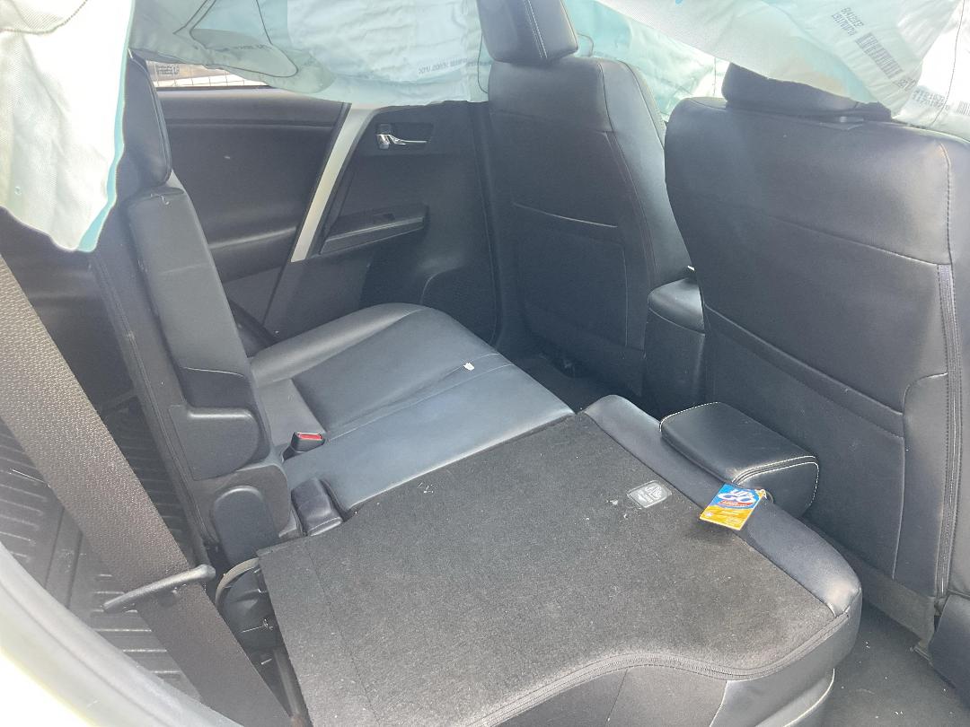 Photo '10' of Toyota Rav4 LTD SUV Photo '10' of Toyota Rav4 LTD SUV