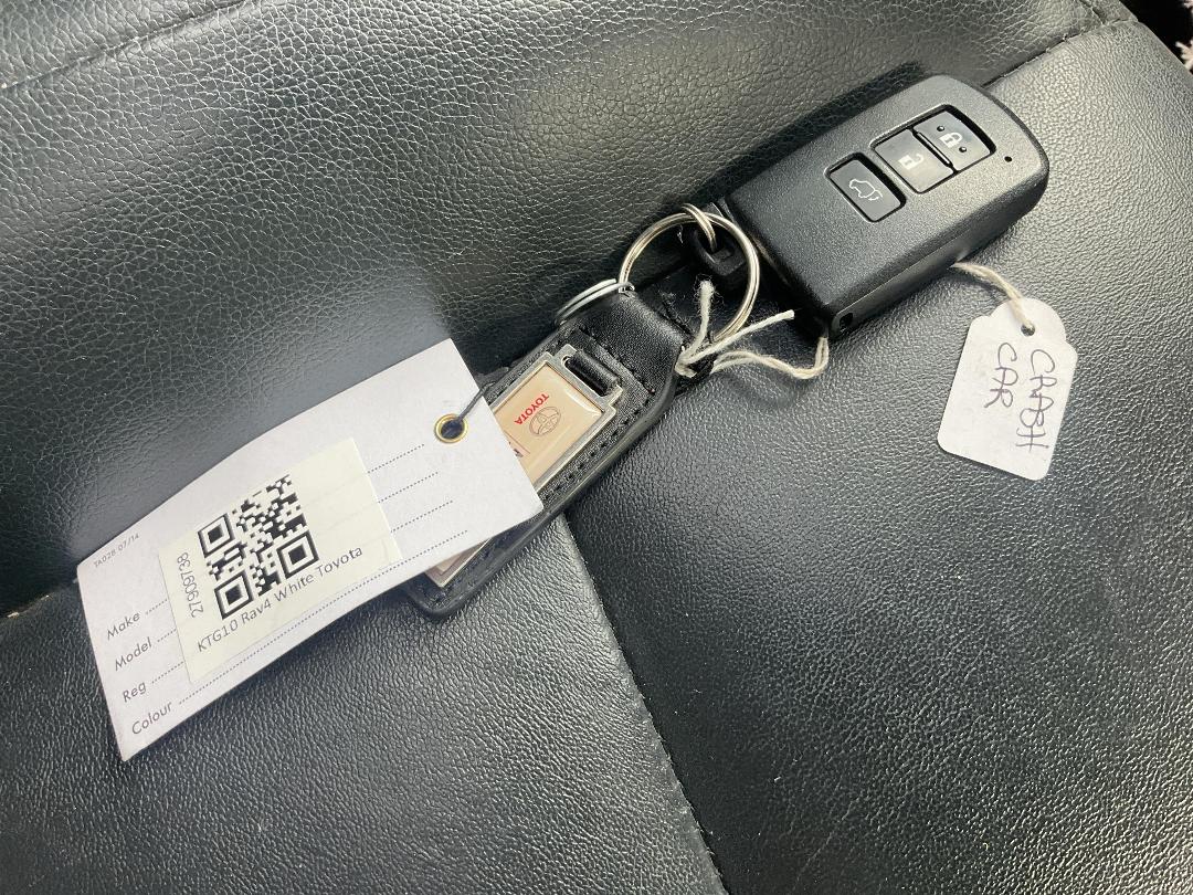 Photo '13' of Toyota Rav4 LTD SUV Photo '13' of Toyota Rav4 LTD SUV