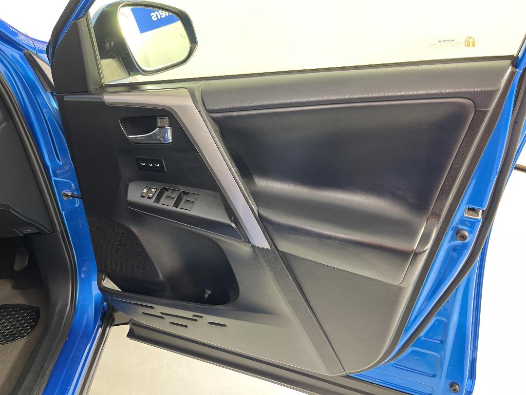 Photo '15' of Toyota Rav4