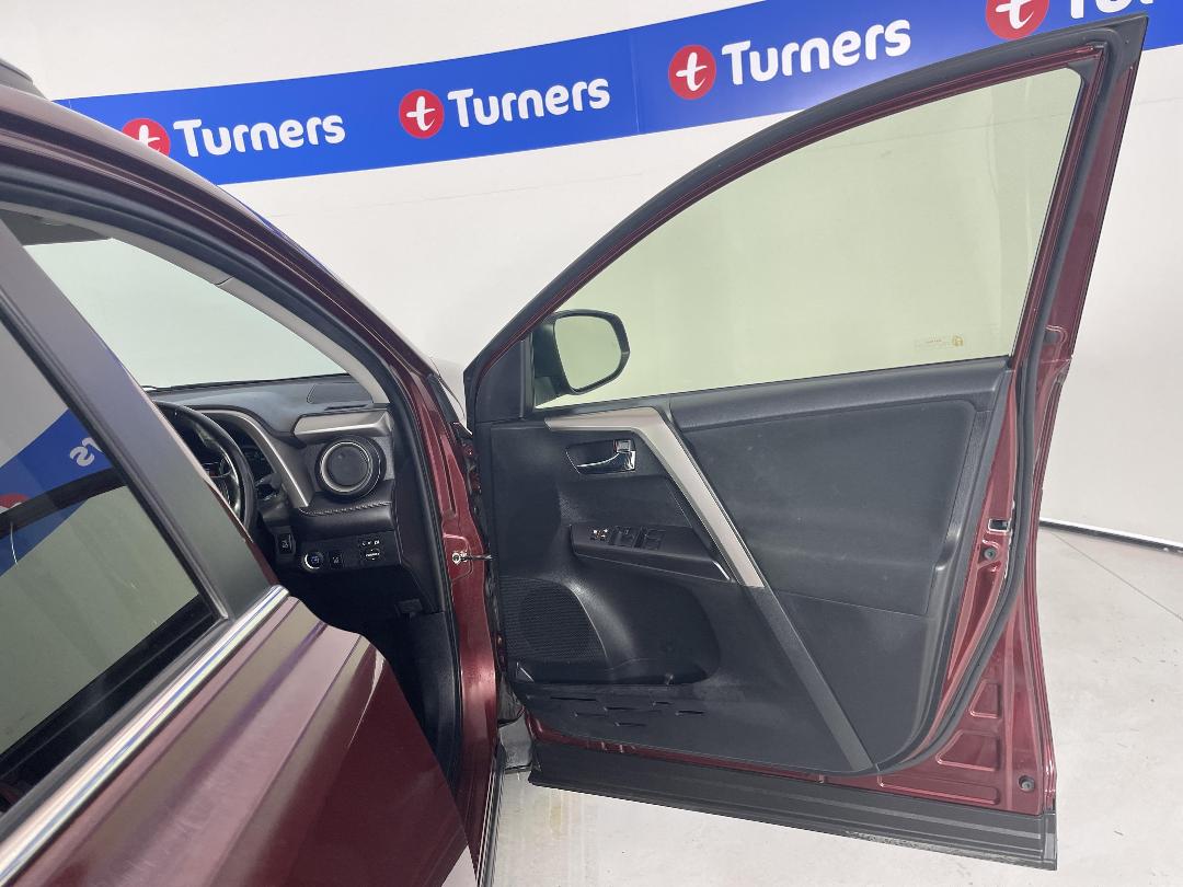 Photo '15' of Toyota Rav4