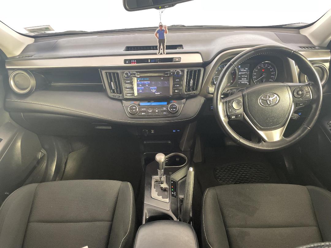 Photo '17' of Toyota Rav4