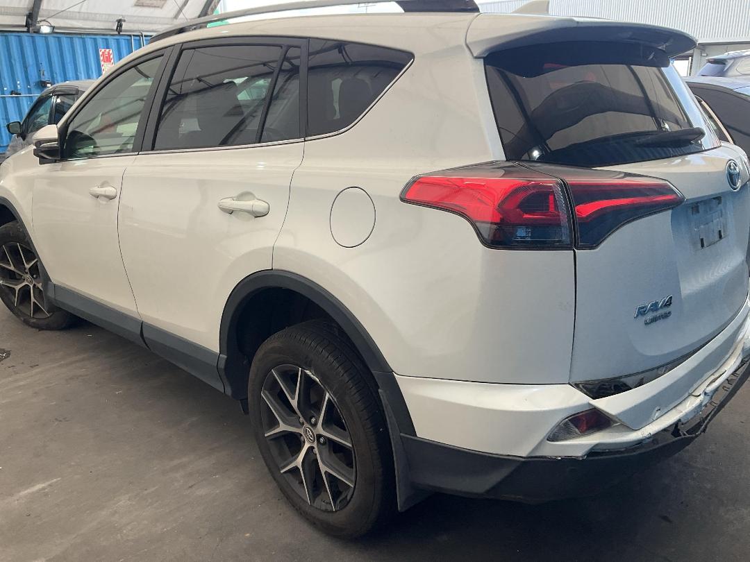 Photo '4' of Toyota Rav4 LTD SUV Photo '4' of Toyota Rav4 LTD SUV