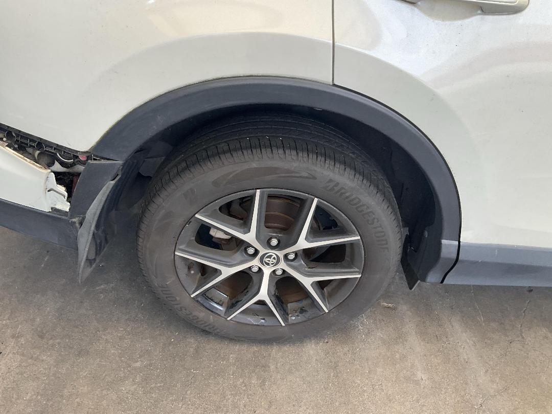 Photo '18' of Toyota Rav4 LTD SUV Photo '18' of Toyota Rav4 LTD SUV