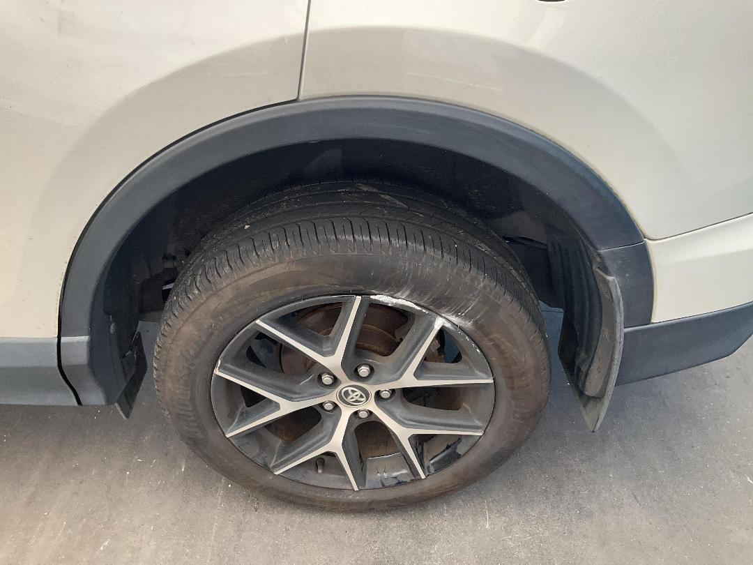 Photo '17' of Toyota Rav4 LTD SUV Photo '17' of Toyota Rav4 LTD SUV