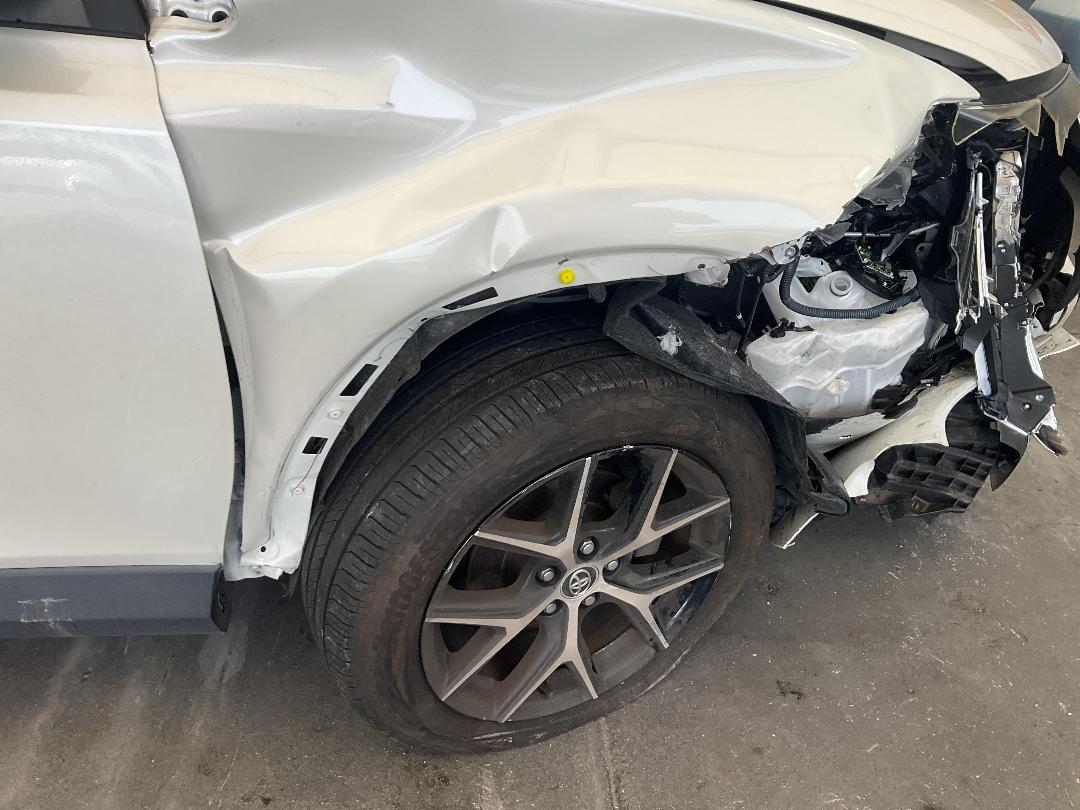 Photo '19' of Toyota Rav4 LTD SUV Photo '19' of Toyota Rav4 LTD SUV