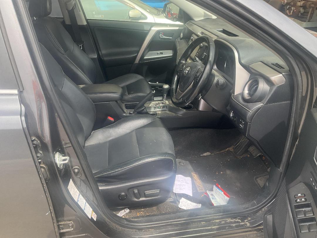 Photo '9' of Toyota Rav4 LTD SUV