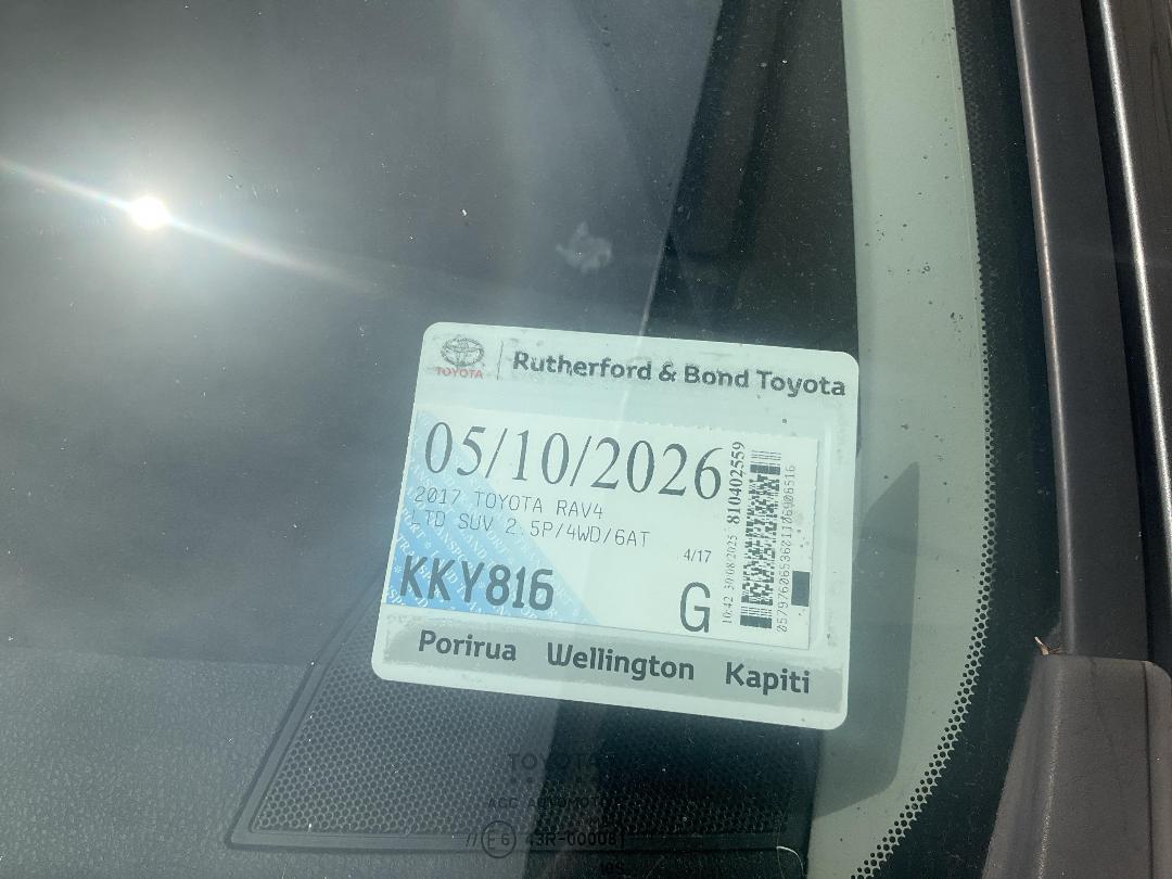 Photo '13' of Toyota Rav4 LTD SUV