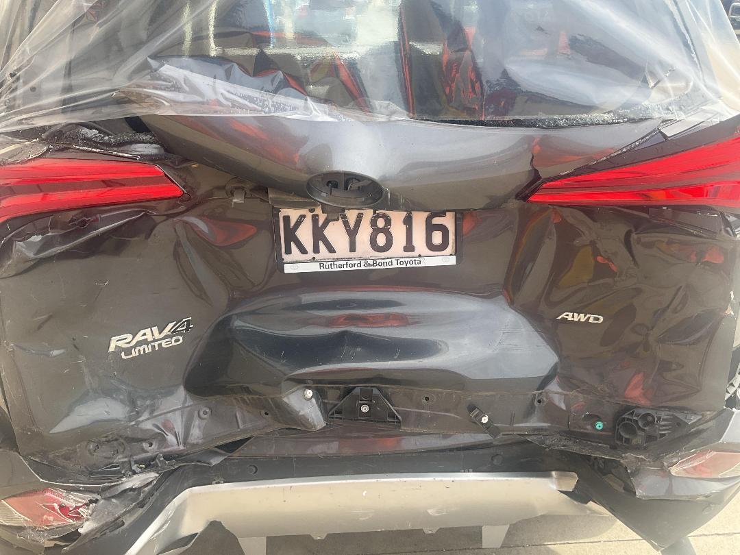 Photo '20' of Toyota Rav4 LTD SUV