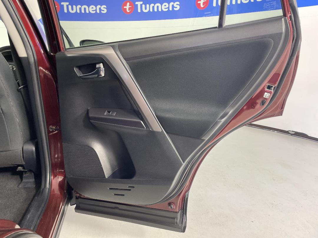 Photo '19' of Toyota Rav4 Photo '19' of Toyota Rav4