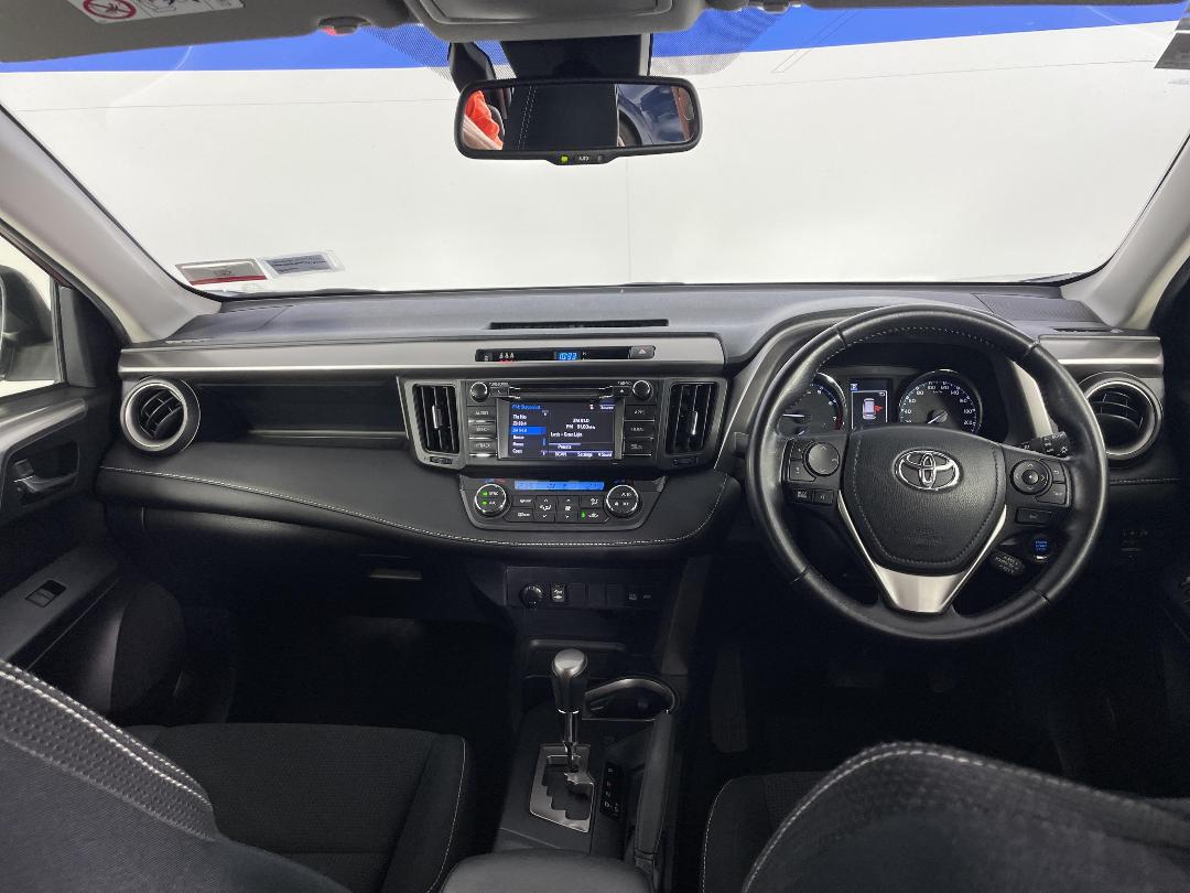 Photo '17' of Toyota Rav4 Photo '17' of Toyota Rav4