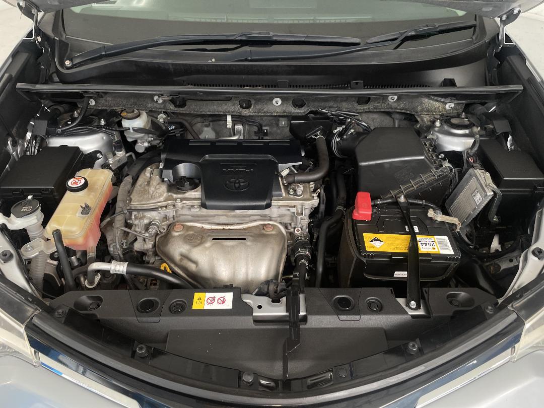 Photo '13' of Toyota Rav4