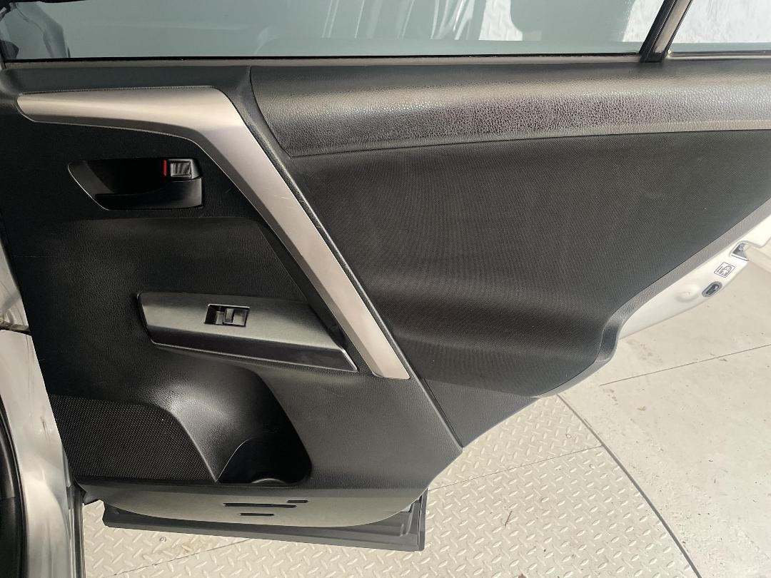 Photo '19' of Toyota Rav4