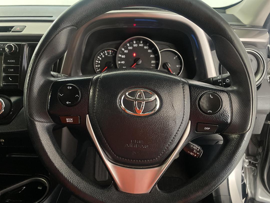 Photo '28' of Toyota Rav4