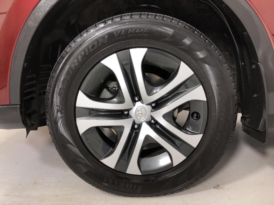 Photo '10' of Toyota Rav4