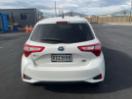 Thumbnail '4' of Toyota Vitz