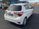 Thumbnail '3' of Toyota Vitz