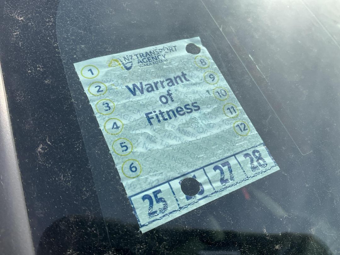 Photo '10' of Toyota Vitz