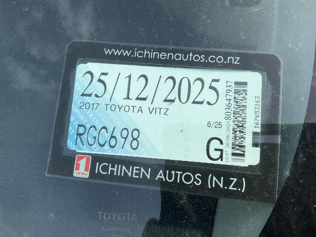 Photo '11' of Toyota Vitz