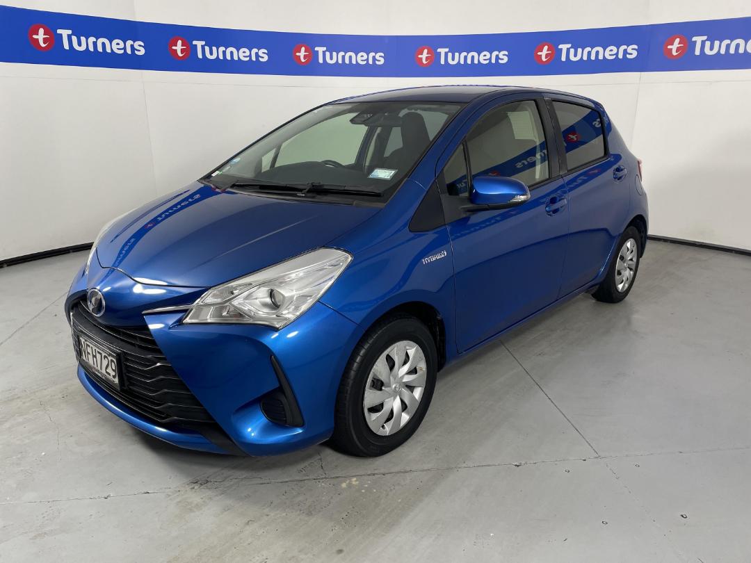 Photo '4' of Toyota Vitz