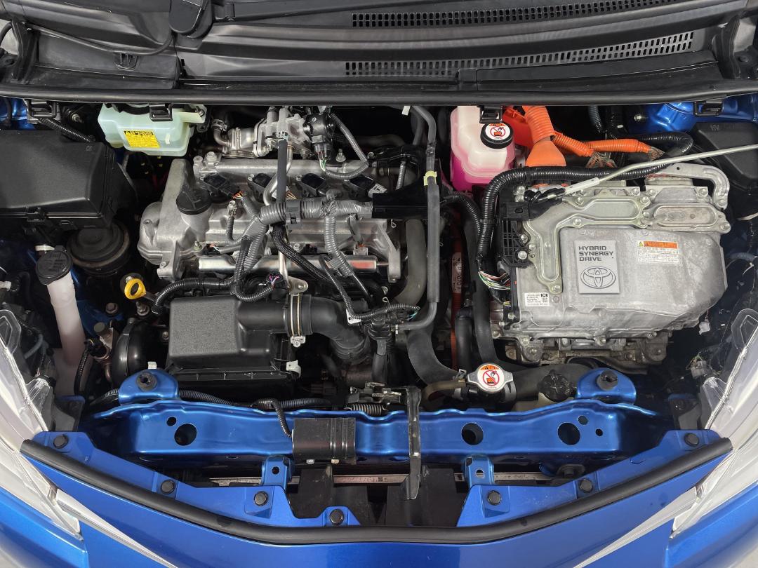 Photo '13' of Toyota Vitz