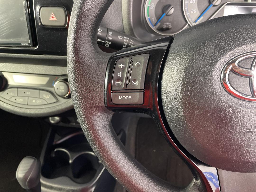 Photo '26' of Toyota Vitz