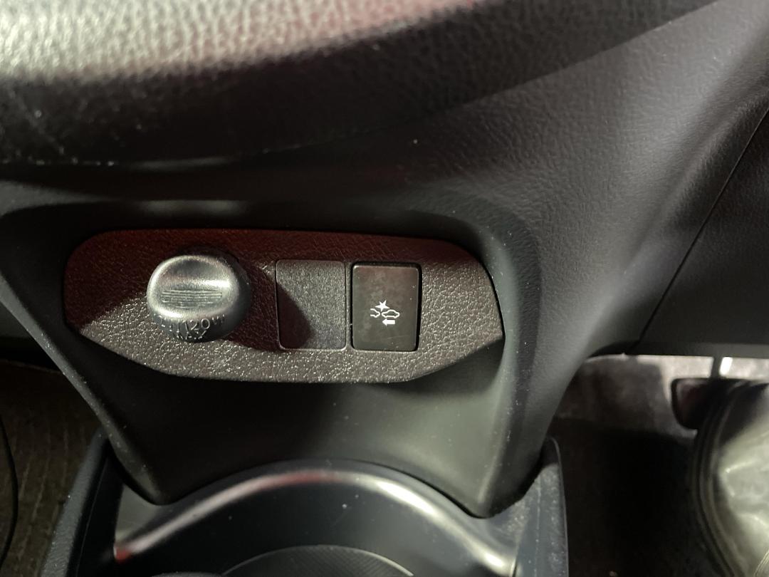 Photo '29' of Toyota Vitz