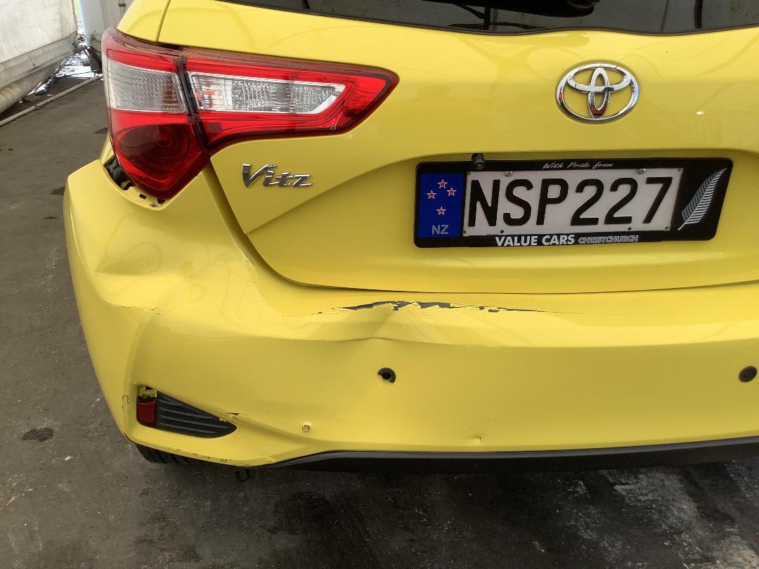 Photo '4' of Toyota Vitz