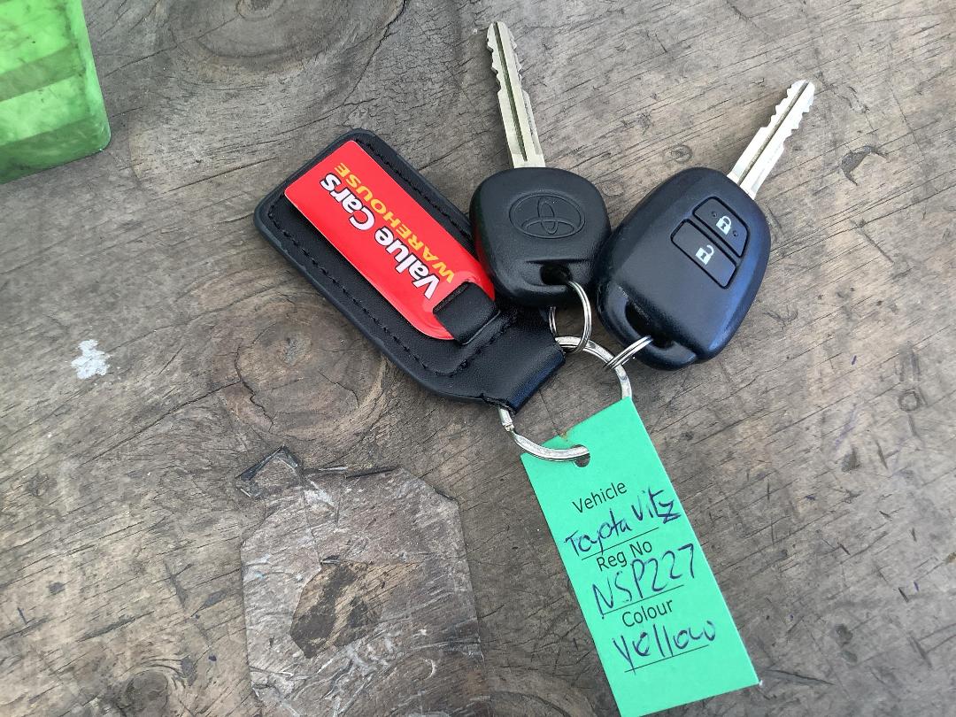 Photo '16' of Toyota Vitz