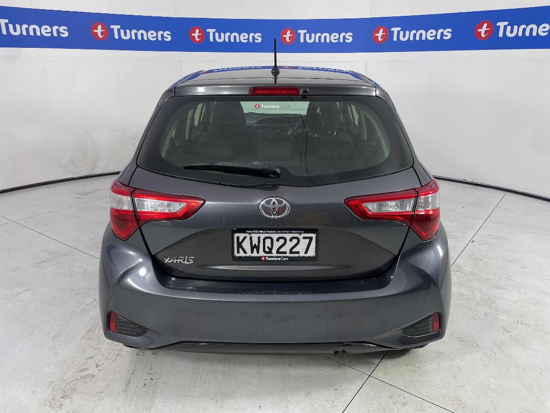 Photo '6' of Toyota Yaris Photo '6' of Toyota Yaris