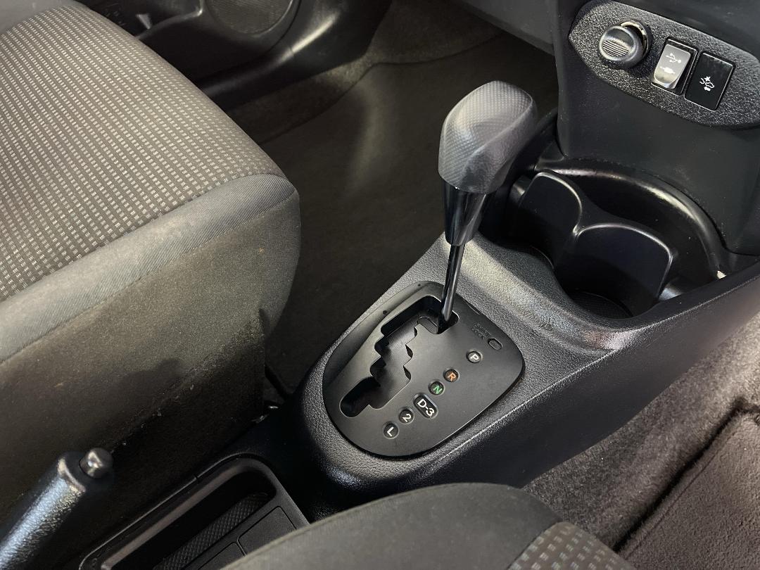 Photo '18' of Toyota Yaris Photo '18' of Toyota Yaris