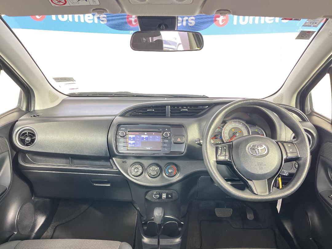 Photo '17' of Toyota Yaris Photo '17' of Toyota Yaris