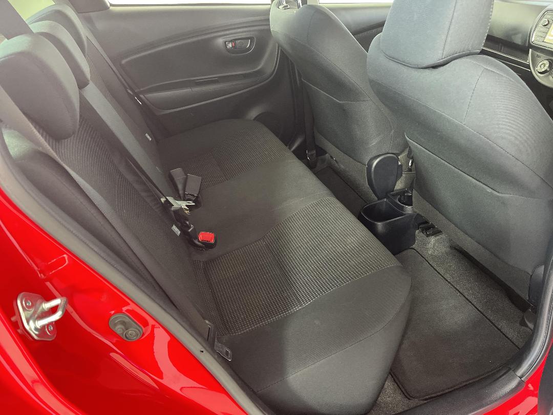 Photo '20' of Toyota Yaris