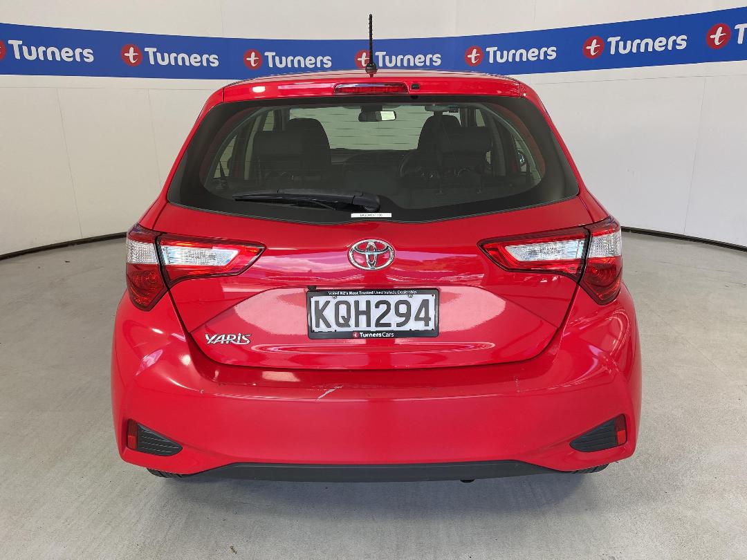 Photo '6' of Toyota Yaris