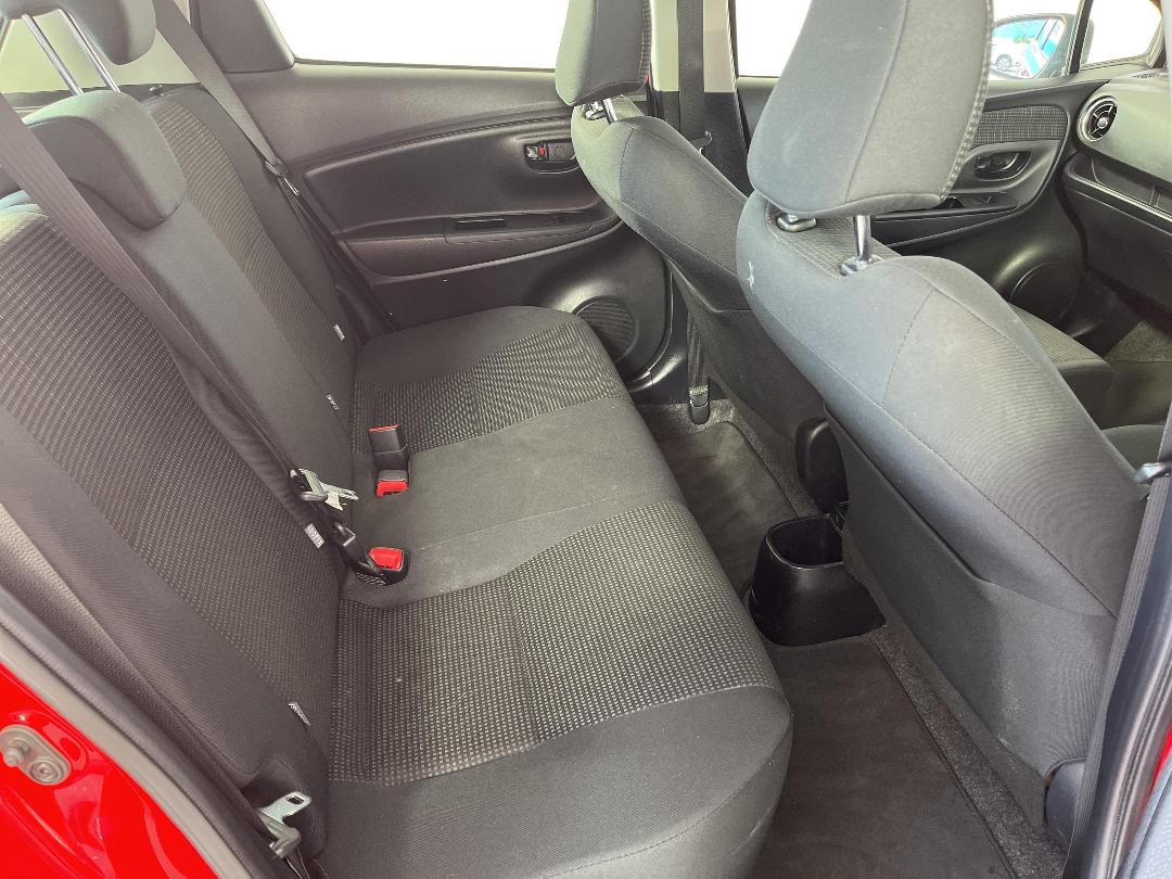 Photo '20' of Toyota Yaris