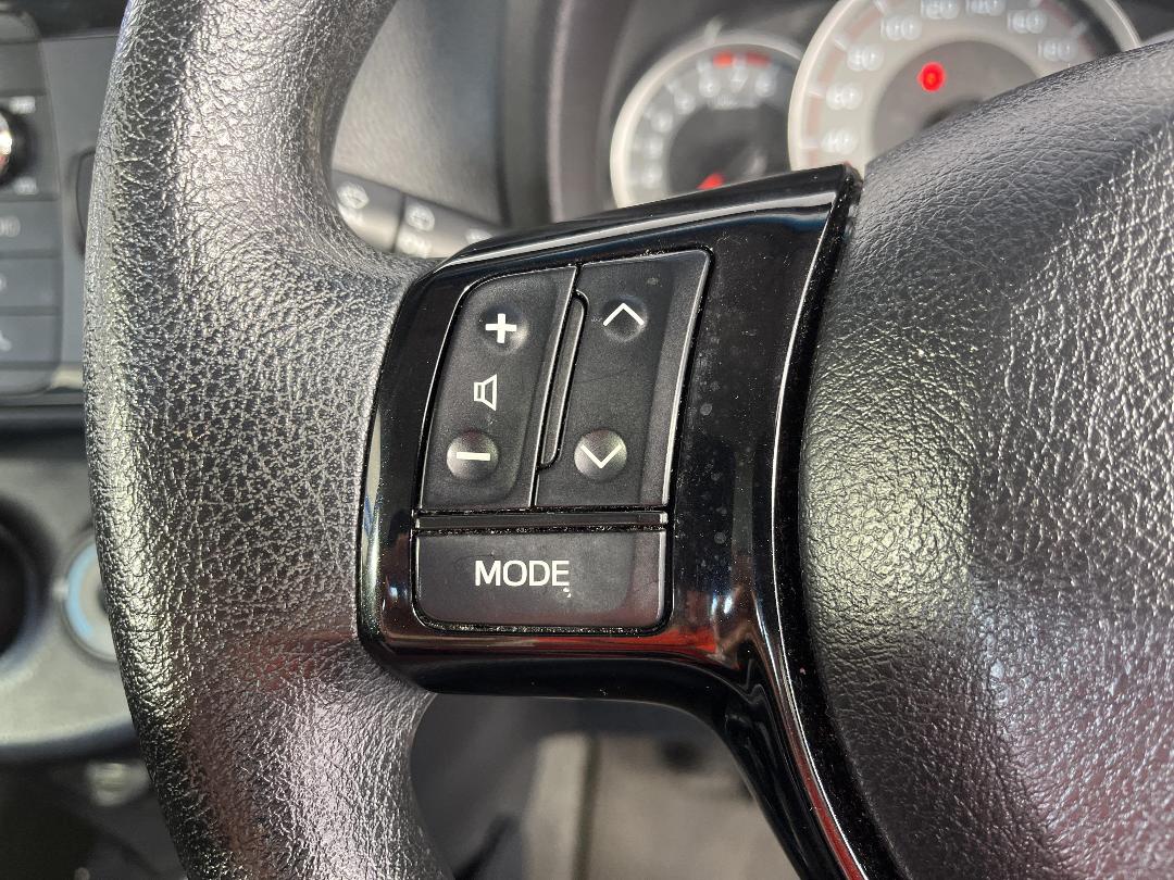 Photo '24' of Toyota Yaris