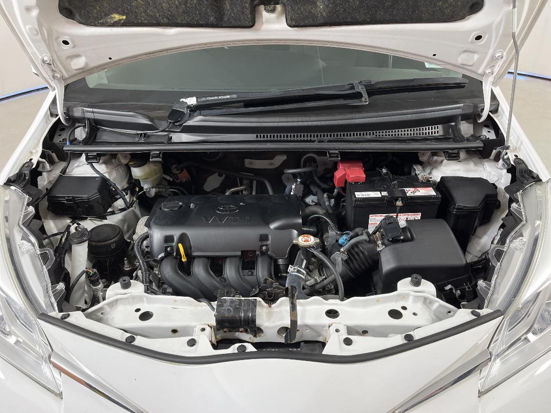 Photo '13' of Toyota Yaris