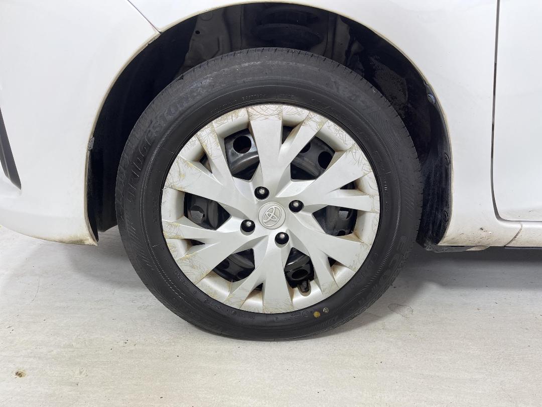 Photo '10' of Toyota Yaris