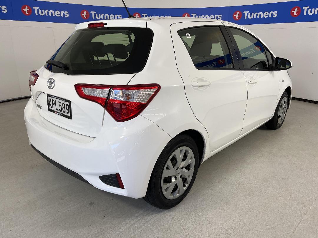 Photo '7' of Toyota Yaris