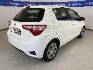 Thumbnail '7' of Toyota Yaris