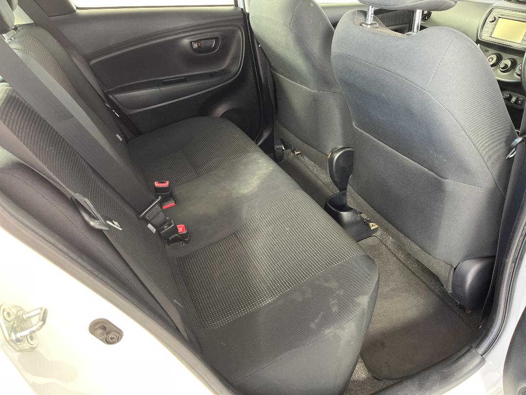 Photo '20' of Toyota Yaris