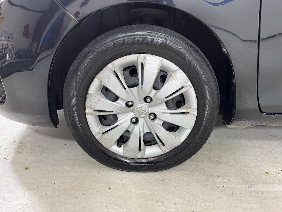 Photo '10' of Toyota Yaris