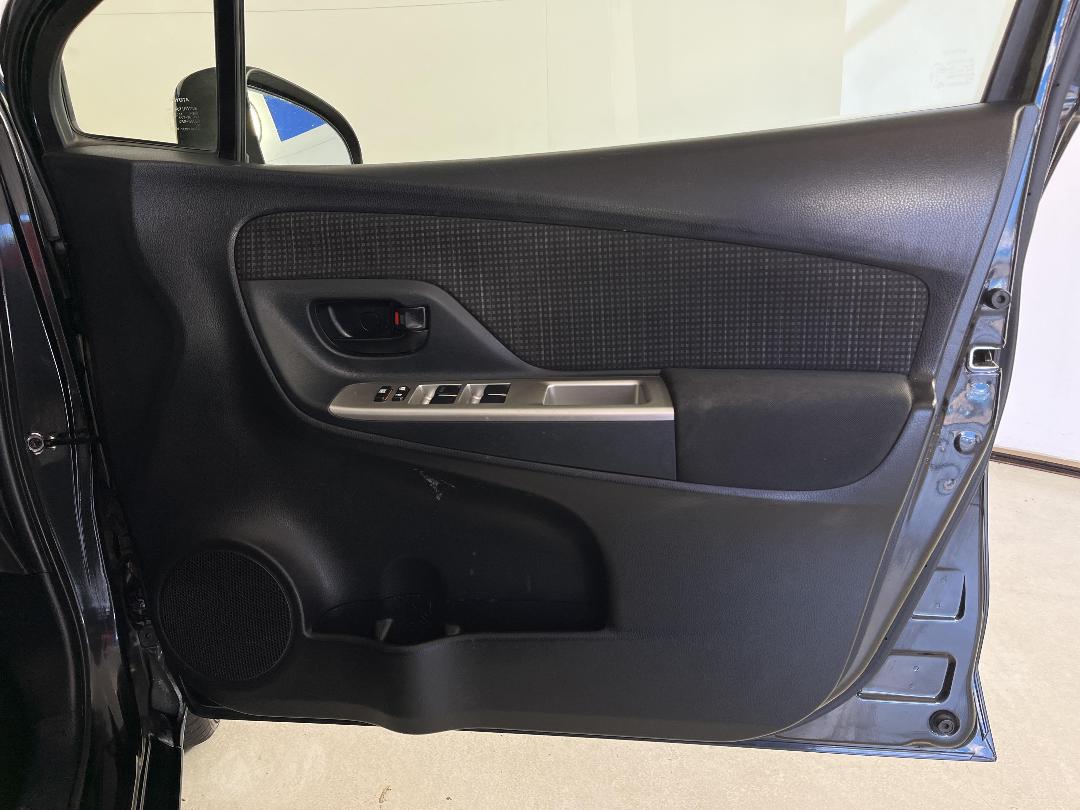 Photo '15' of Toyota Yaris