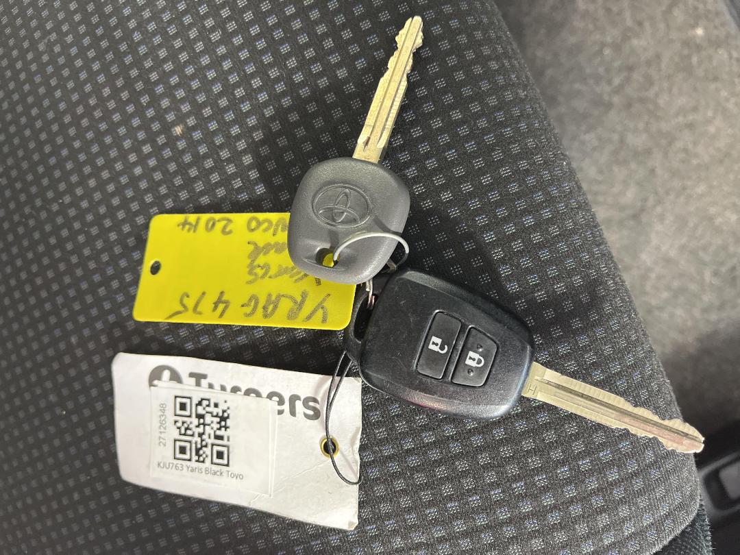 Photo '22' of Toyota Yaris