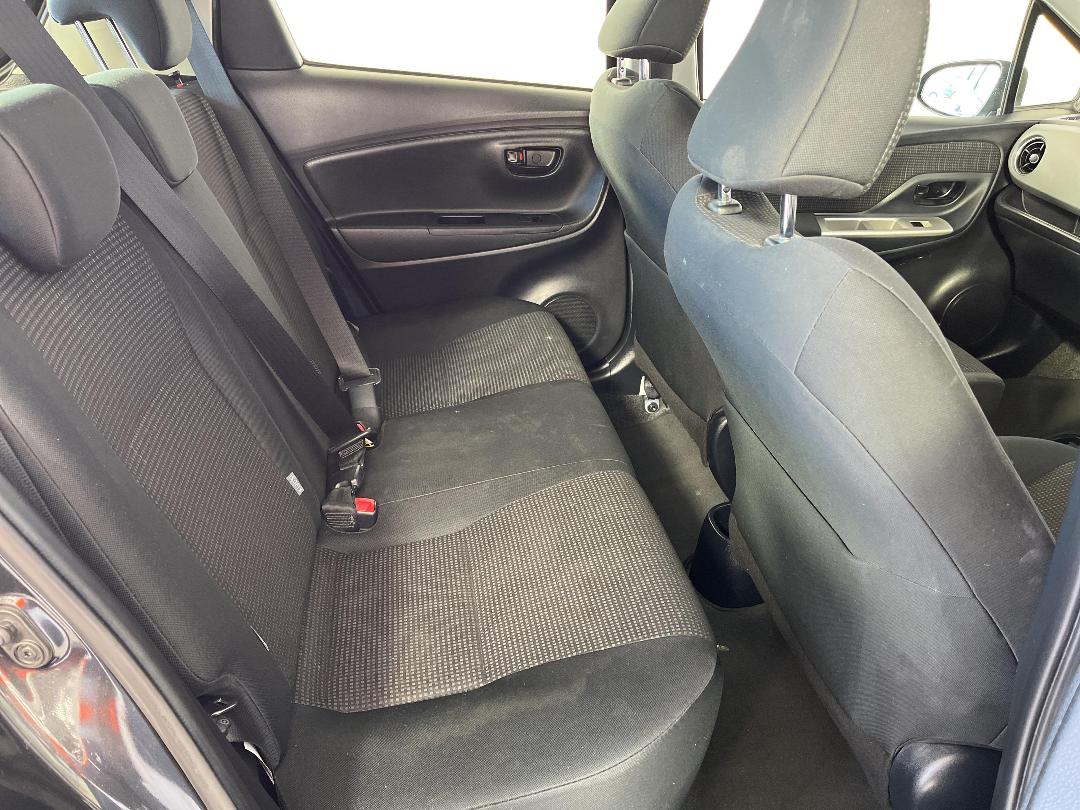 Photo '20' of Toyota Yaris