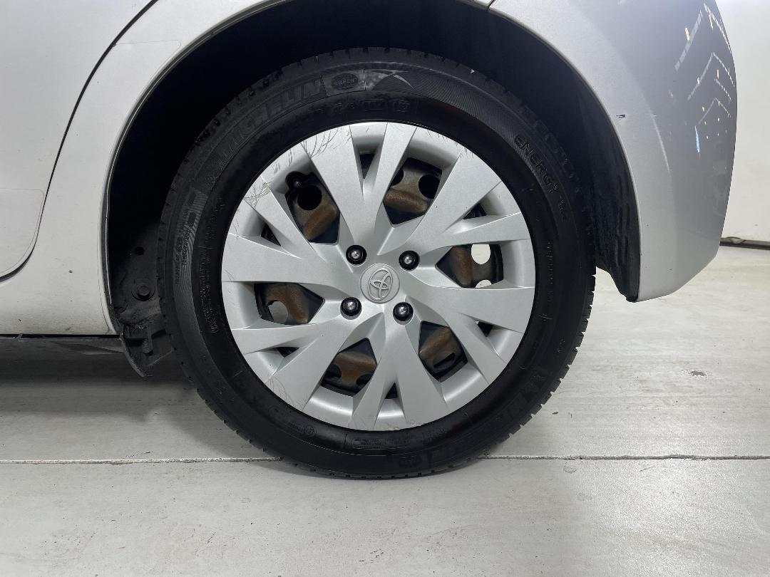 Photo '11' of Toyota Yaris