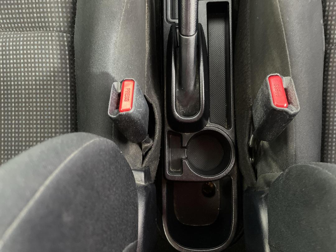 Photo '23' of Toyota Yaris