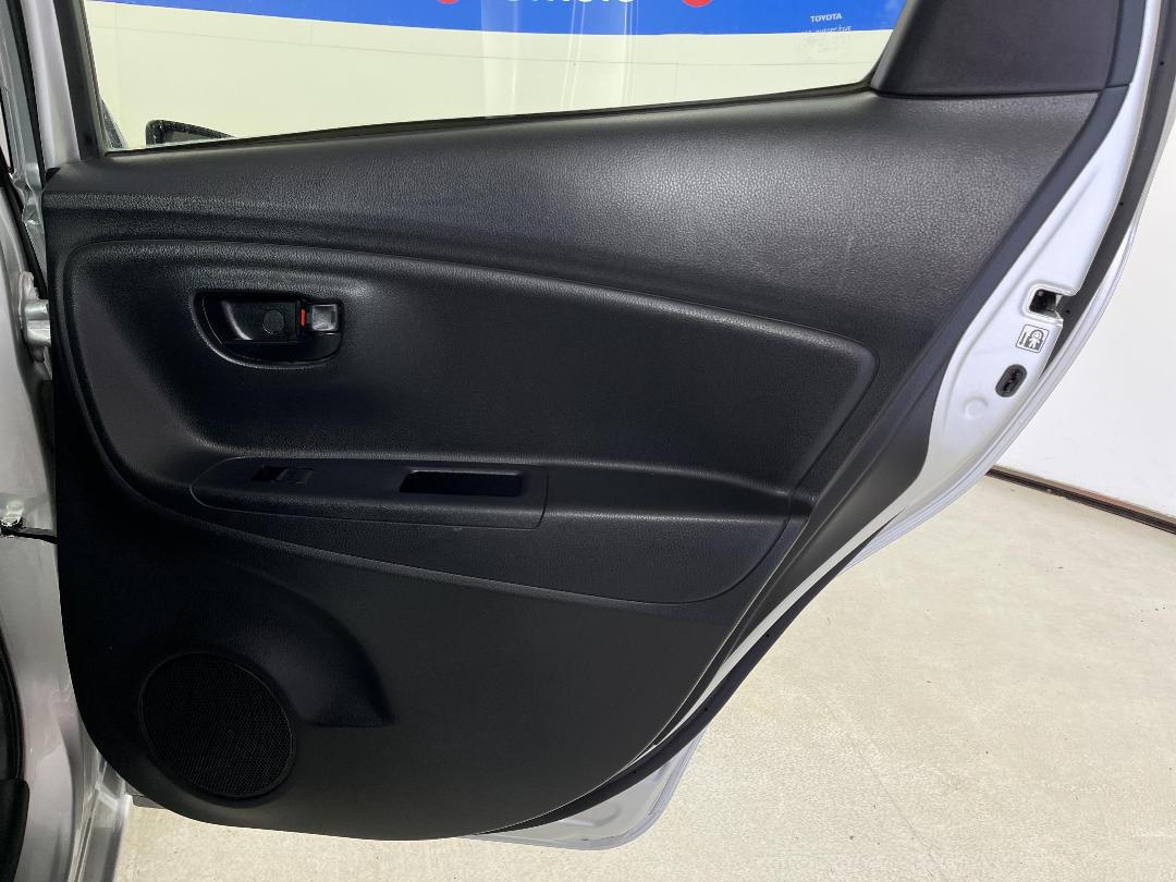 Photo '19' of Toyota Yaris