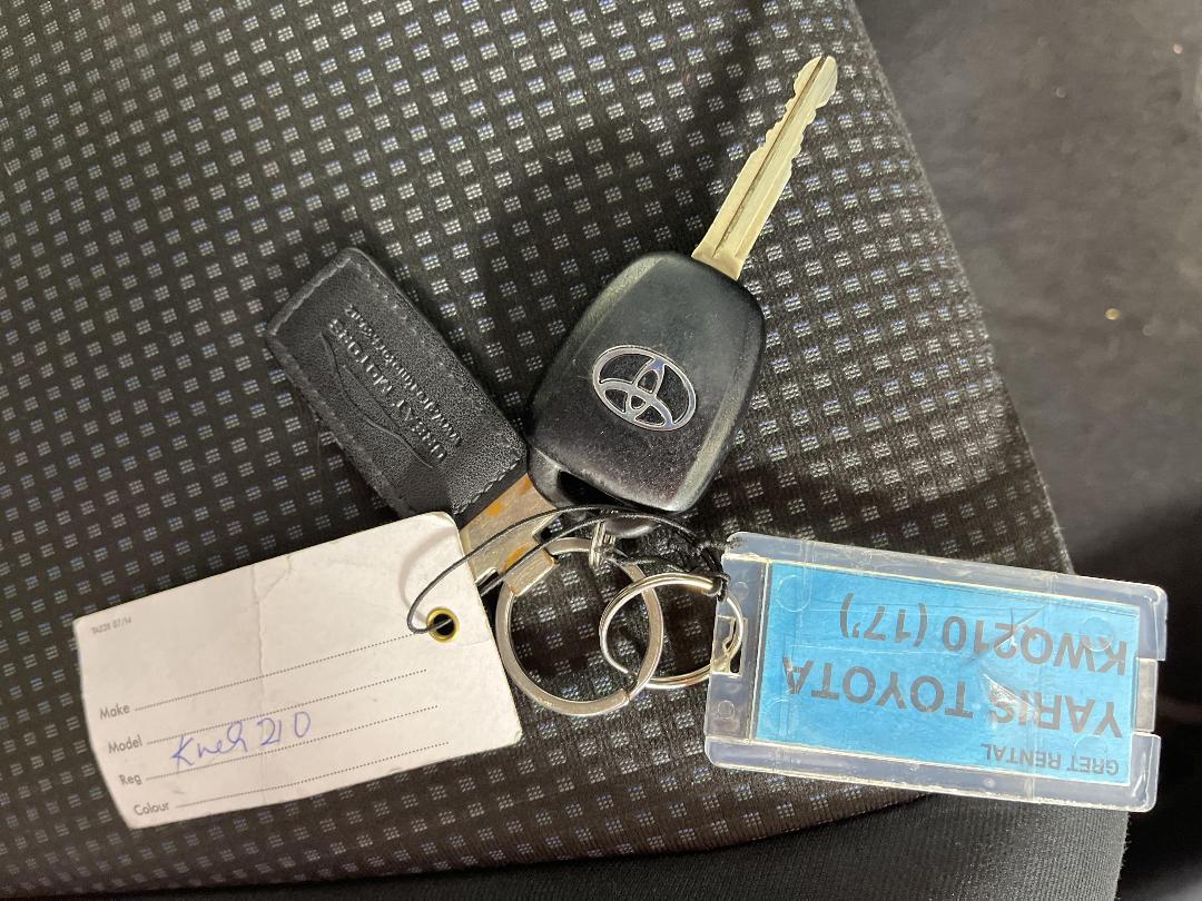 Photo '22' of Toyota Yaris