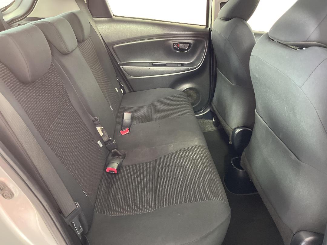 Photo '20' of Toyota Yaris