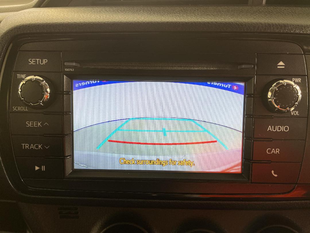 Photo '23' of Toyota Yaris